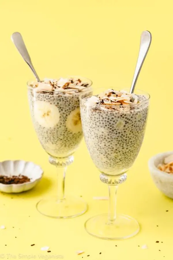 I Can’t Stop Making Overnight Oats With Chia Seeds for a Creamy Healthy Breakfast