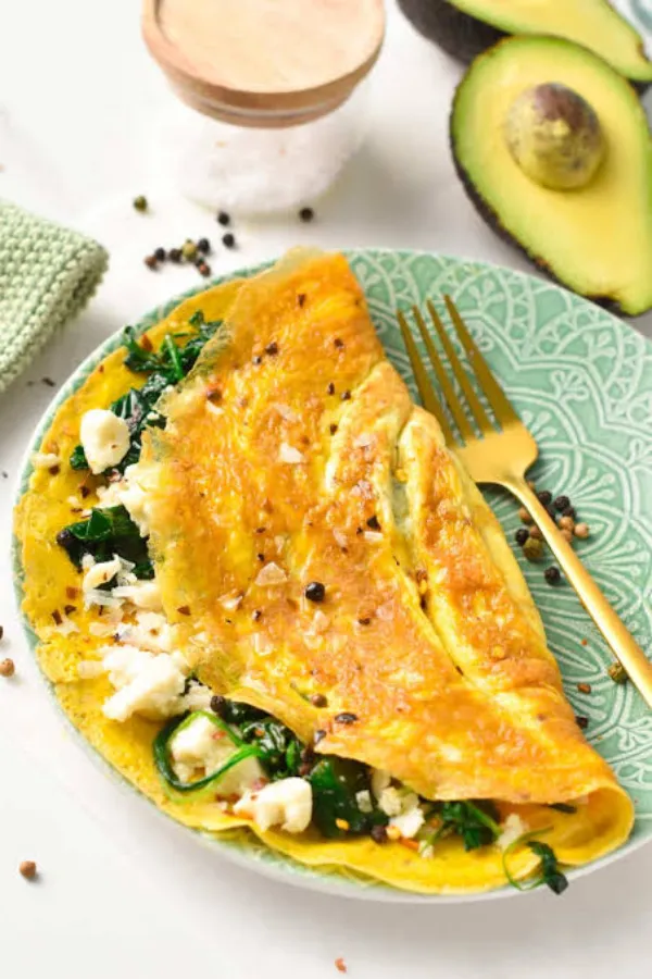 Everyone Loves Making a Fluffy Spinach & Feta Omelette in 15 Minutes