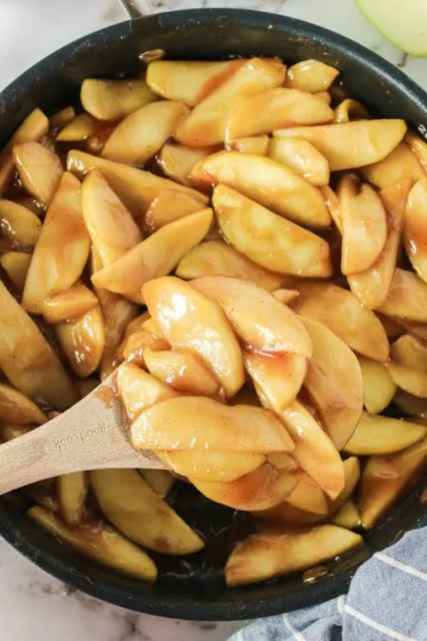 Copycat Cracker Barrel Fried Apples Made in the Slow Cooker