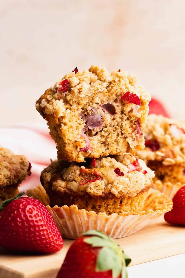 How to Make Strawberry Banana Oat Muffins That Stay Moist