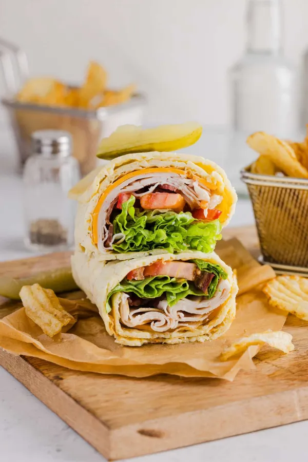 The 15-Minute Protein Wrap With Cottage Cheese And Avocado You’ll Make On Repeat