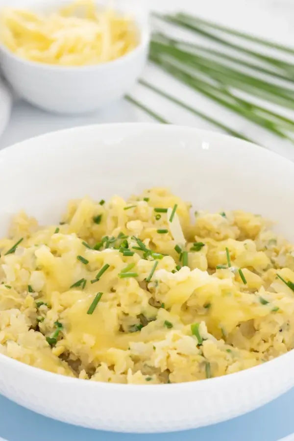 Cheesy Potato Egg Scramble Recipe for a Quick and Filling Breakfast