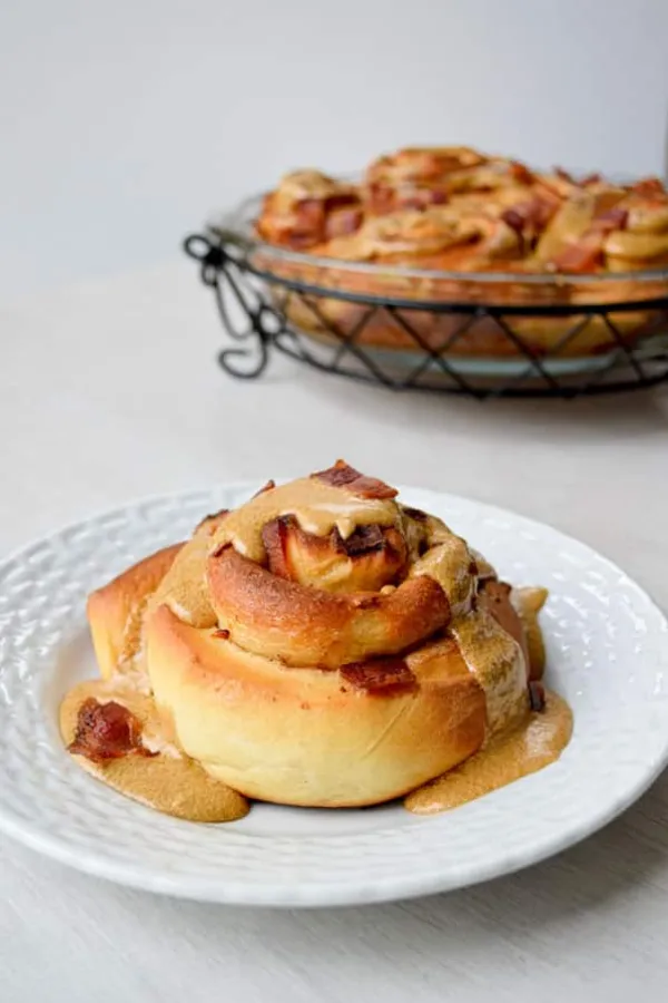 Fluffy Maple Bacon Cinnamon Rolls with Creamy Maple Glaze